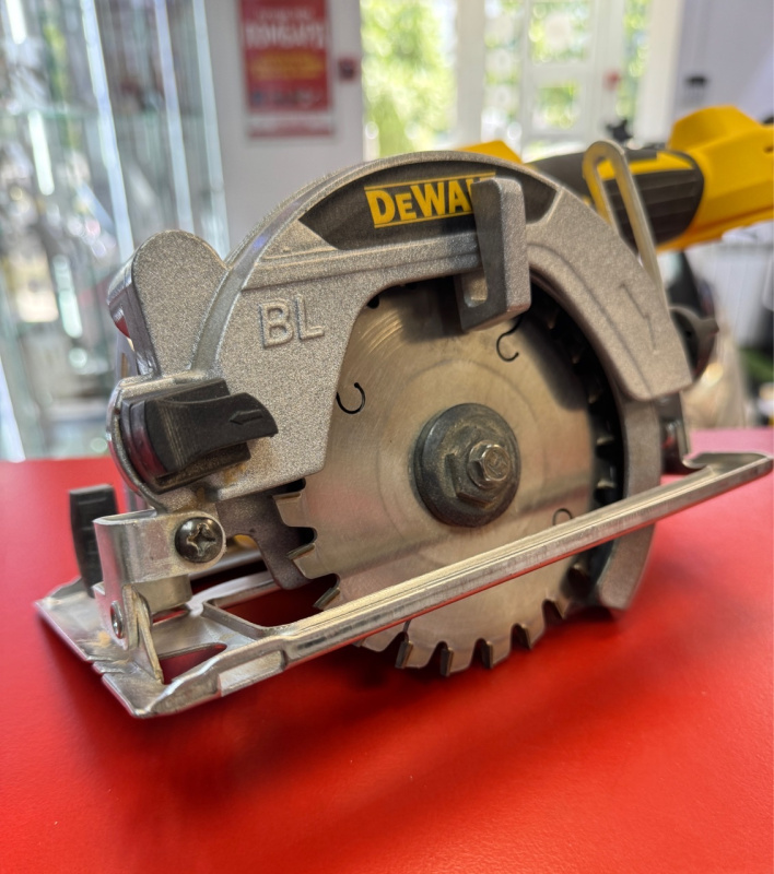 Циркулярная пила Dewalt 36V
