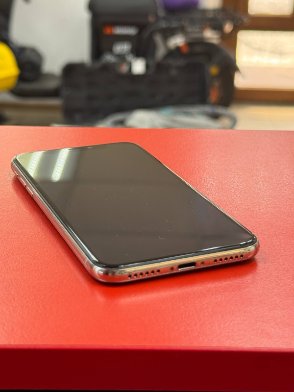 Мобильный телефон Apple iPhone X