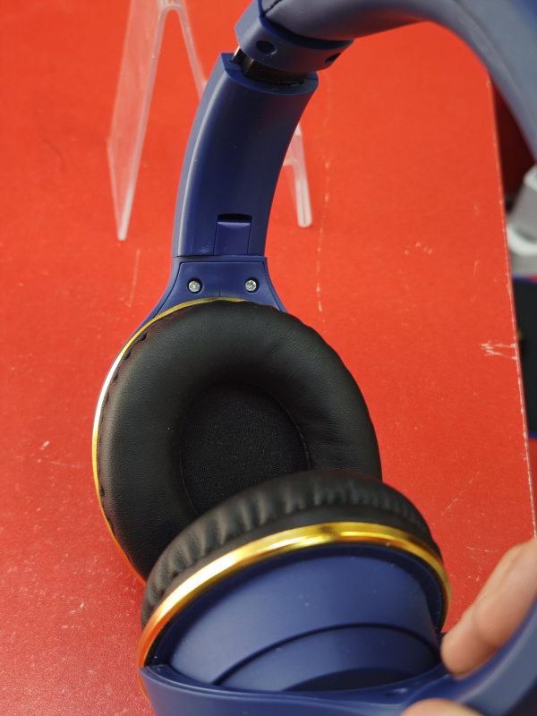 Наушники JBL
