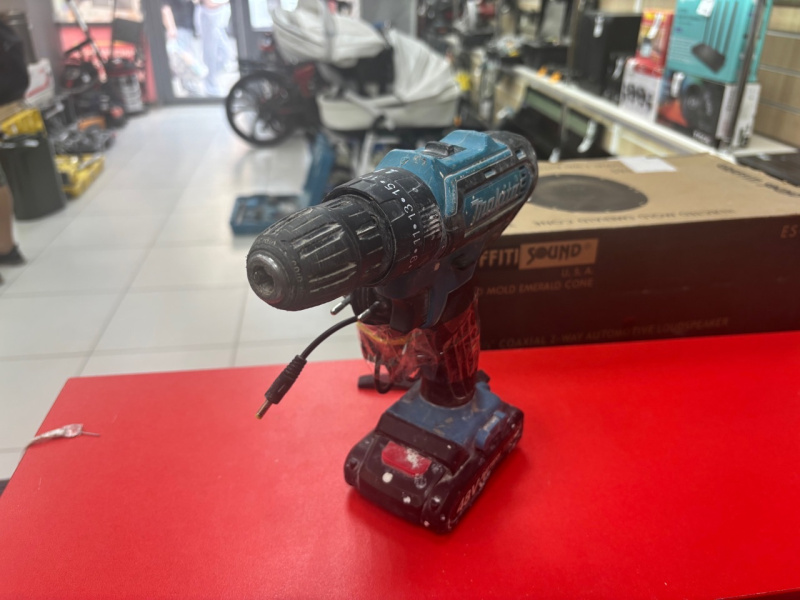 Шуруповерт Makita Не указана