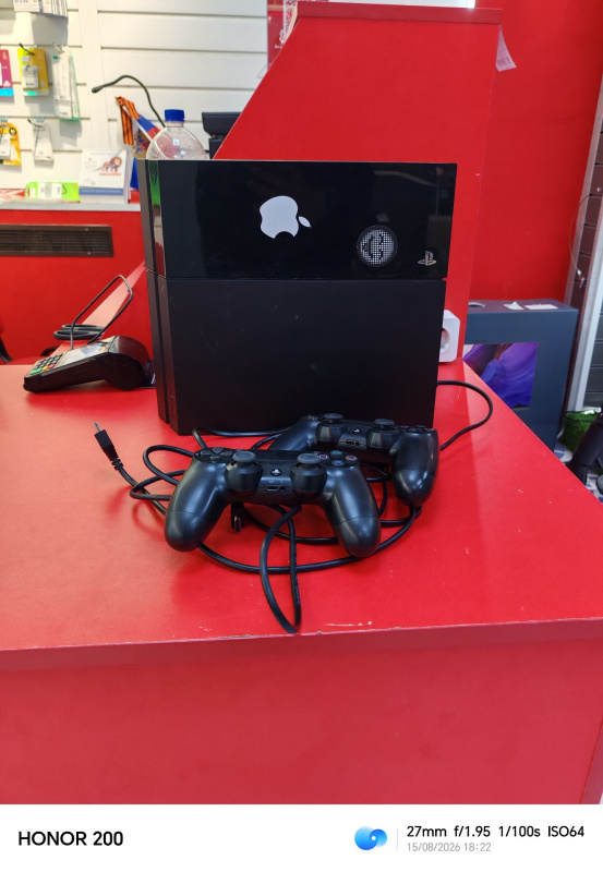 Игровая приставка PlayStation PS4 500GB + 2 геймпада