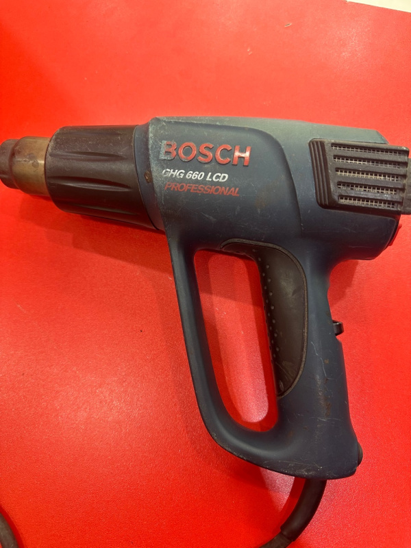 Строительный фен Bosch  GHG 660 LCD