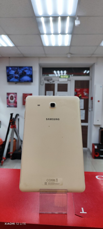 Планшет Samsung Galaxy Tab E 9.6 SM-T561