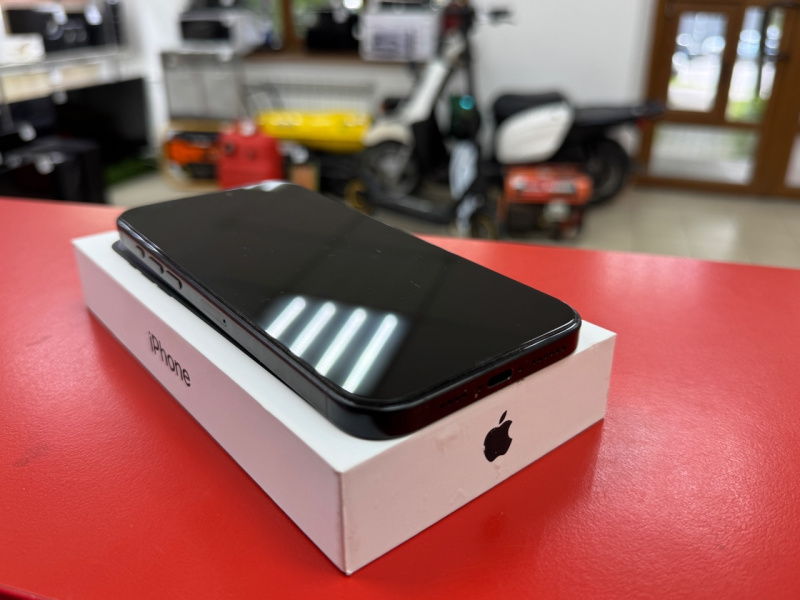 Мобильный телефон Apple iPhone 16 Pro Max