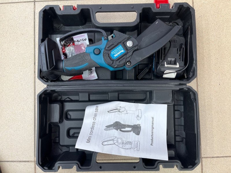 Цепная пила Makita 1