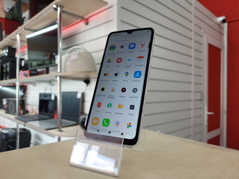 Мобильный телефон Xiaomi Poco C61