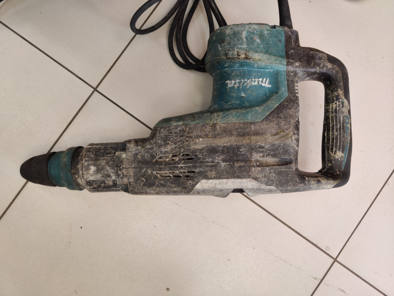 Отбойный молоток Makita HR5202C